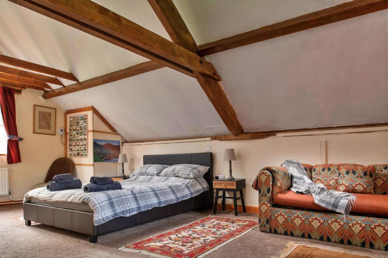 Finest Retreats - Great Cantal Granary Ландриндод Уелс Екстериор снимка