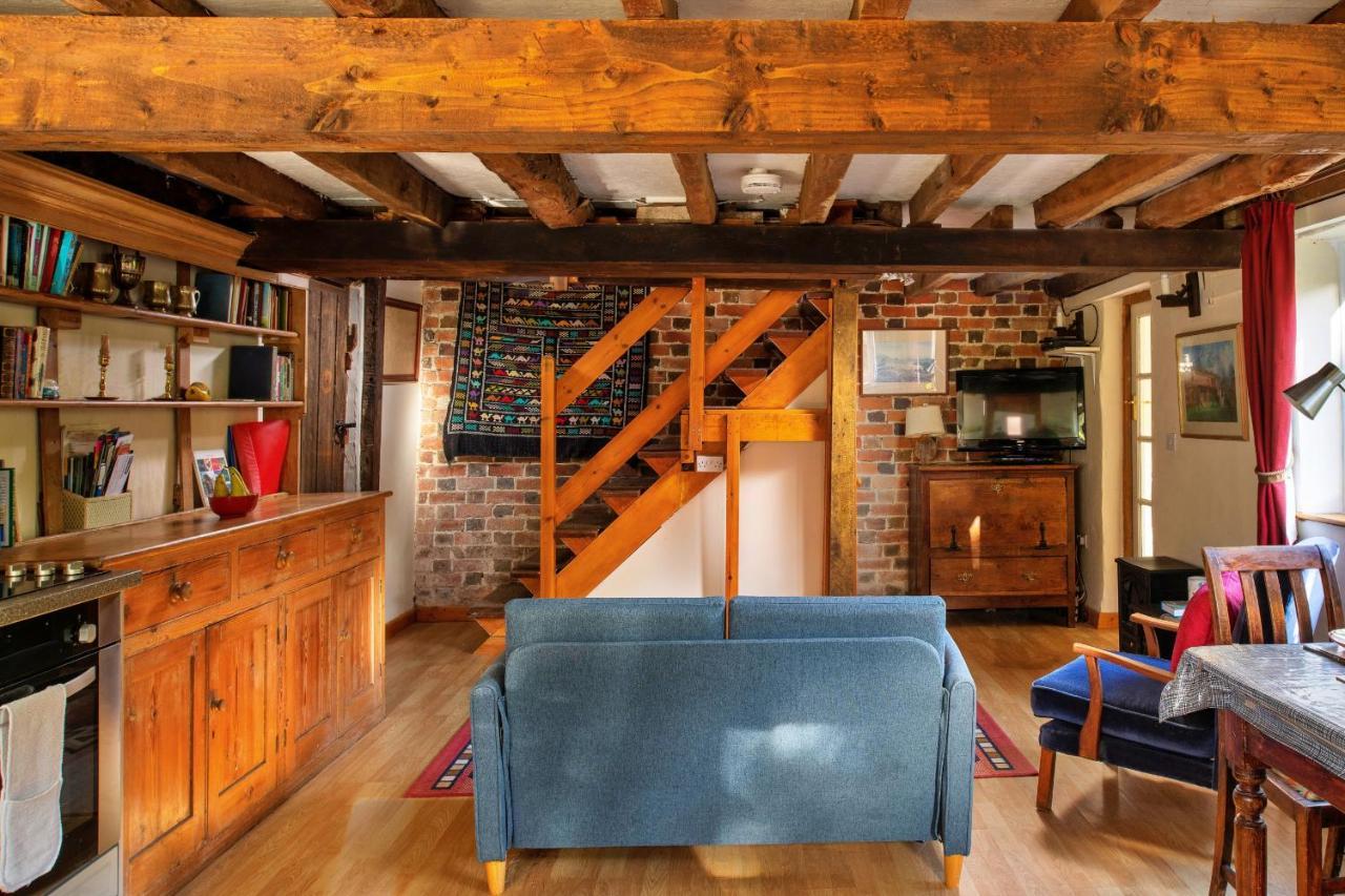 Finest Retreats - Great Cantal Granary Ландриндод Уелс Екстериор снимка